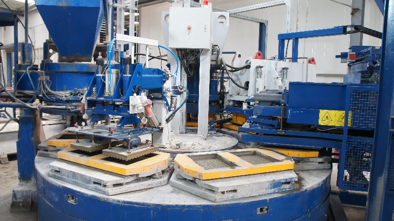 轉(zhuǎn)盤式靜壓機(jī)HP-1200T生產(chǎn)線于江蘇正式投產(chǎn)運(yùn)營，聚力高品質(zhì)建材生產(chǎn)、銷售