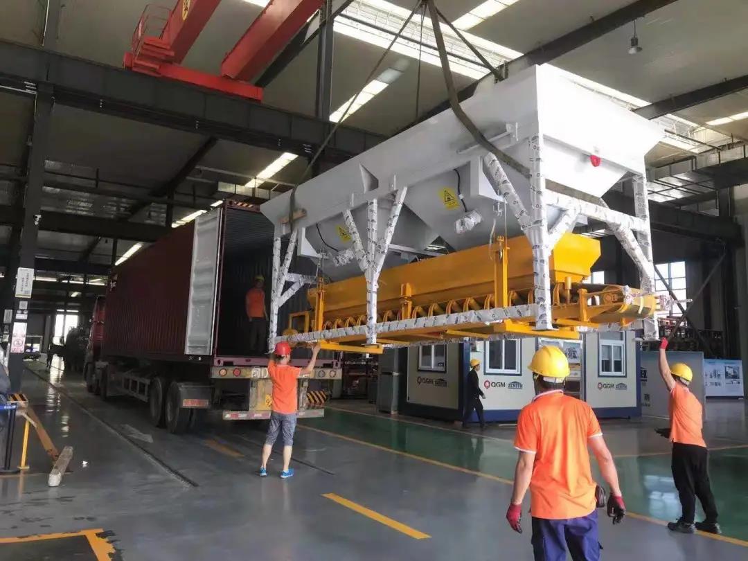 項(xiàng)目發(fā)貨|泉工QT6全自動(dòng)砌塊成型機(jī)生產(chǎn)線發(fā)貨南蘇丹，助力市政建設(shè)！