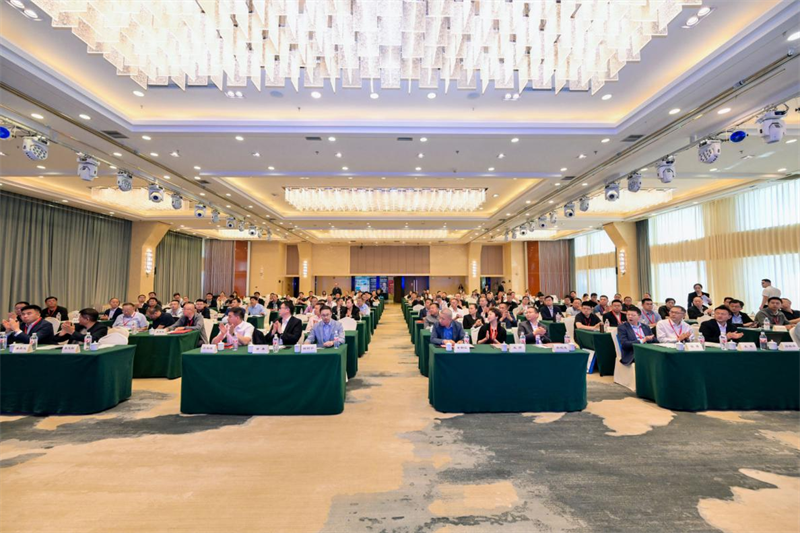 泉工股份出席2025全國混凝土行業(yè)創(chuàng)新發(fā)展與廢棄物資源再生技術(shù)交流大會 共探行業(yè)綠色轉(zhuǎn)型之路